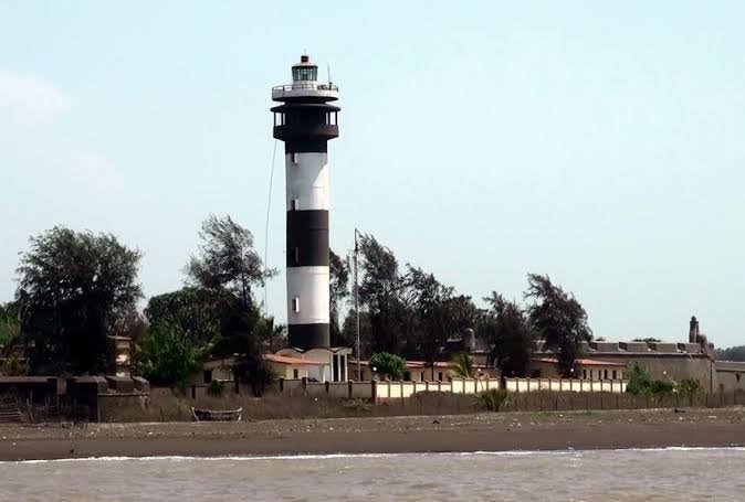 lighthouse daman beach tour easywaycabs